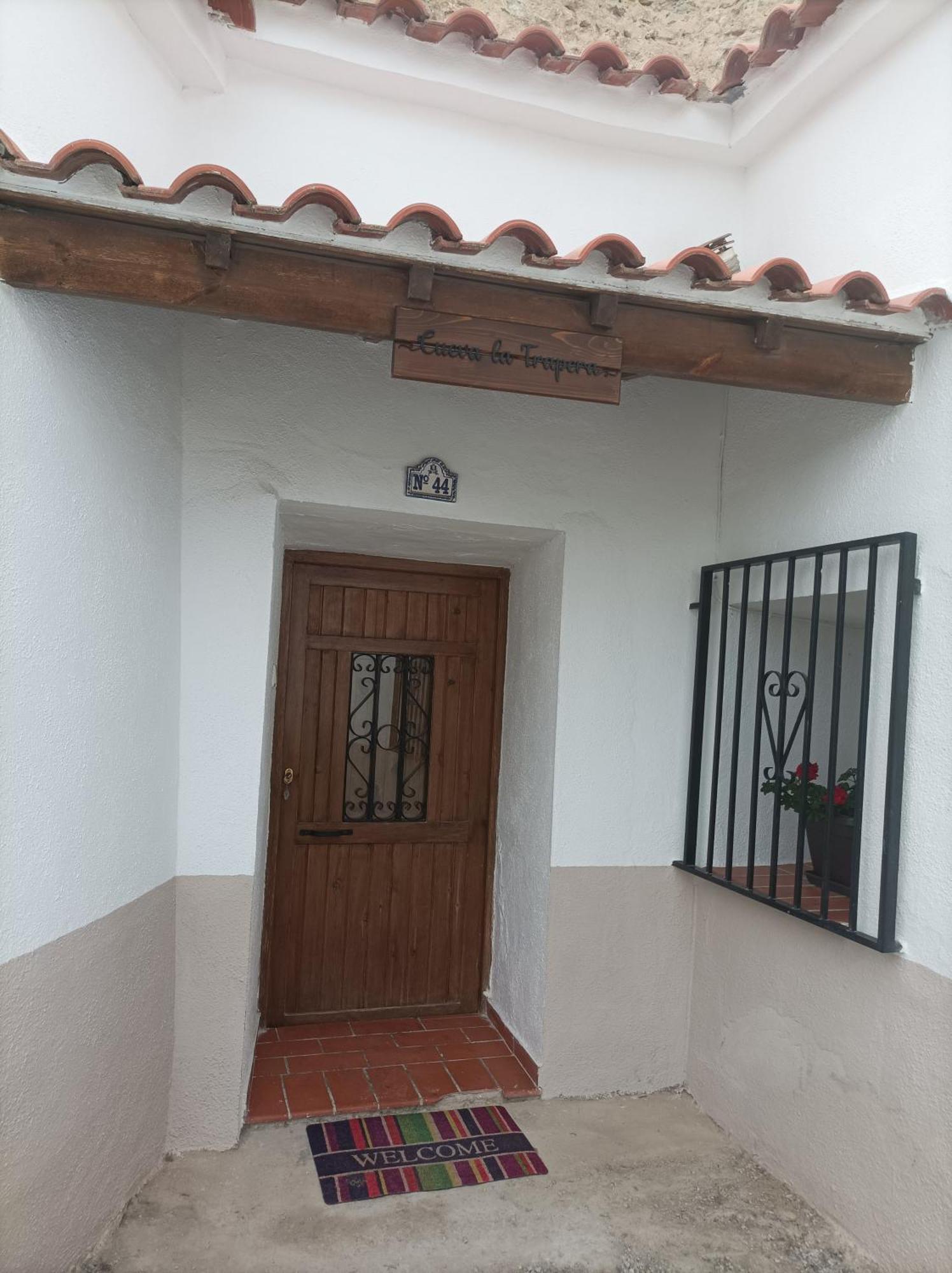 Cueva La Trapera Guest House Benamaurel Exterior photo